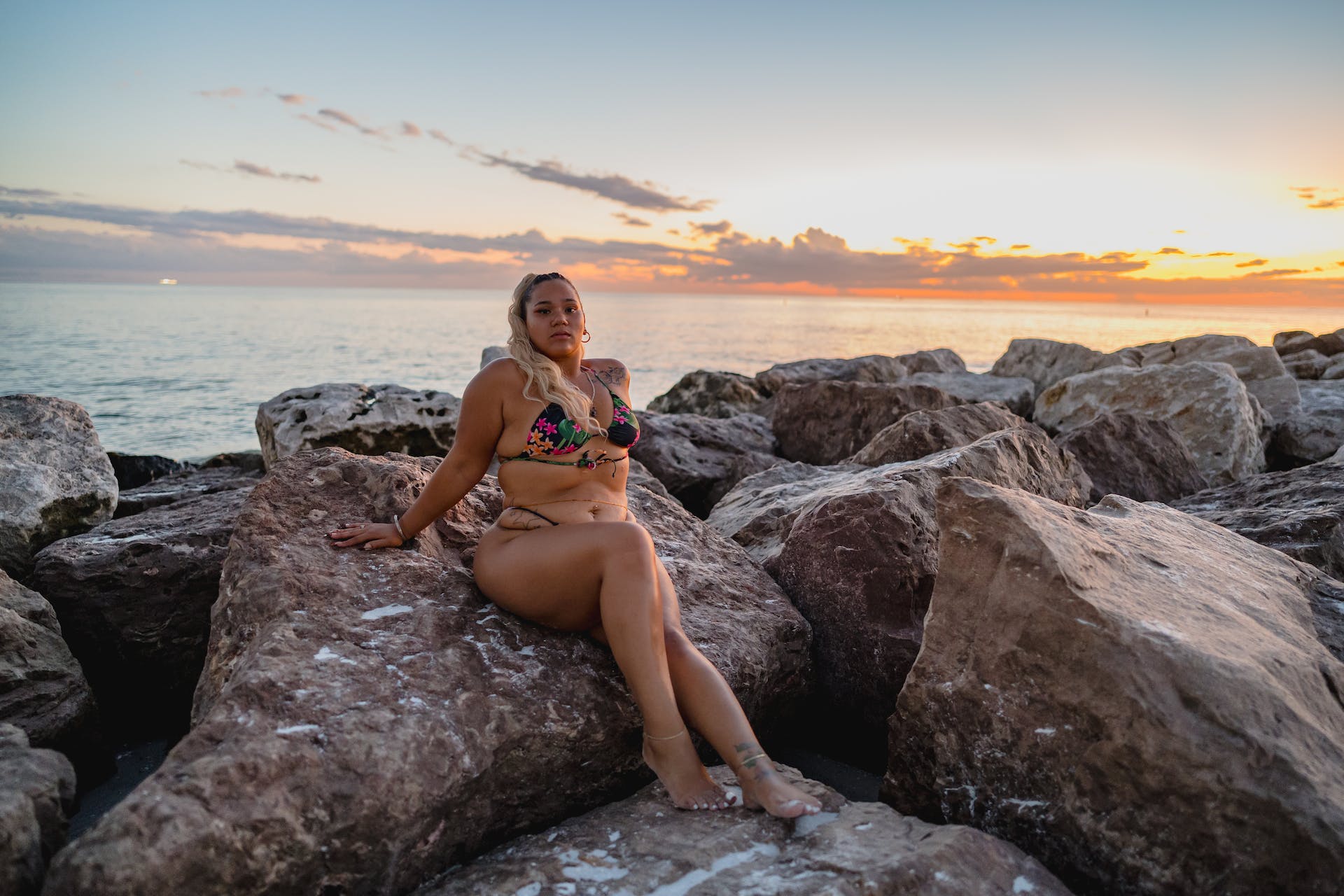 Beach and Pool Outfits for Overweight Women