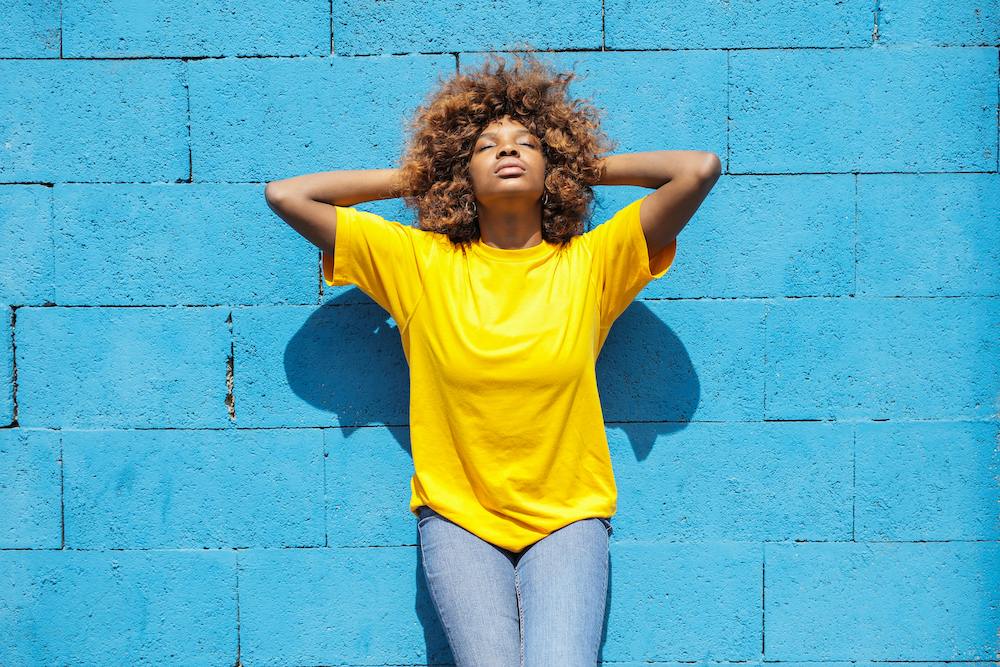 what to wear with yellow shirt