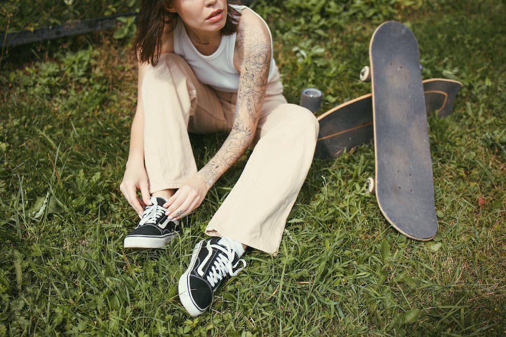 what to wear all-black slip-on Vans