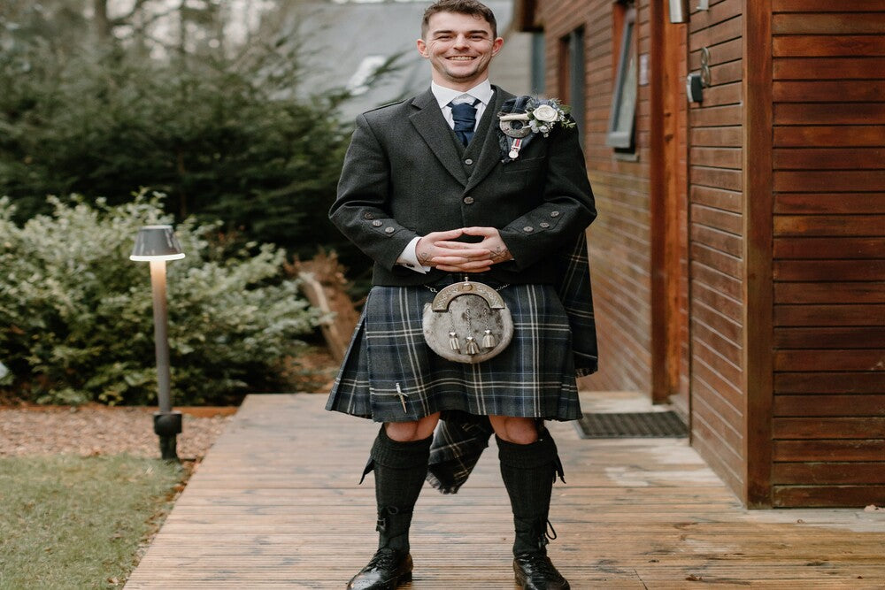 under a kilt wear