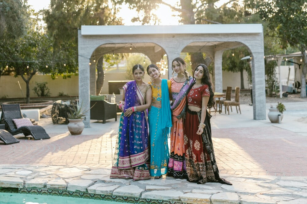 Can I Wear Leggings Under a Saree