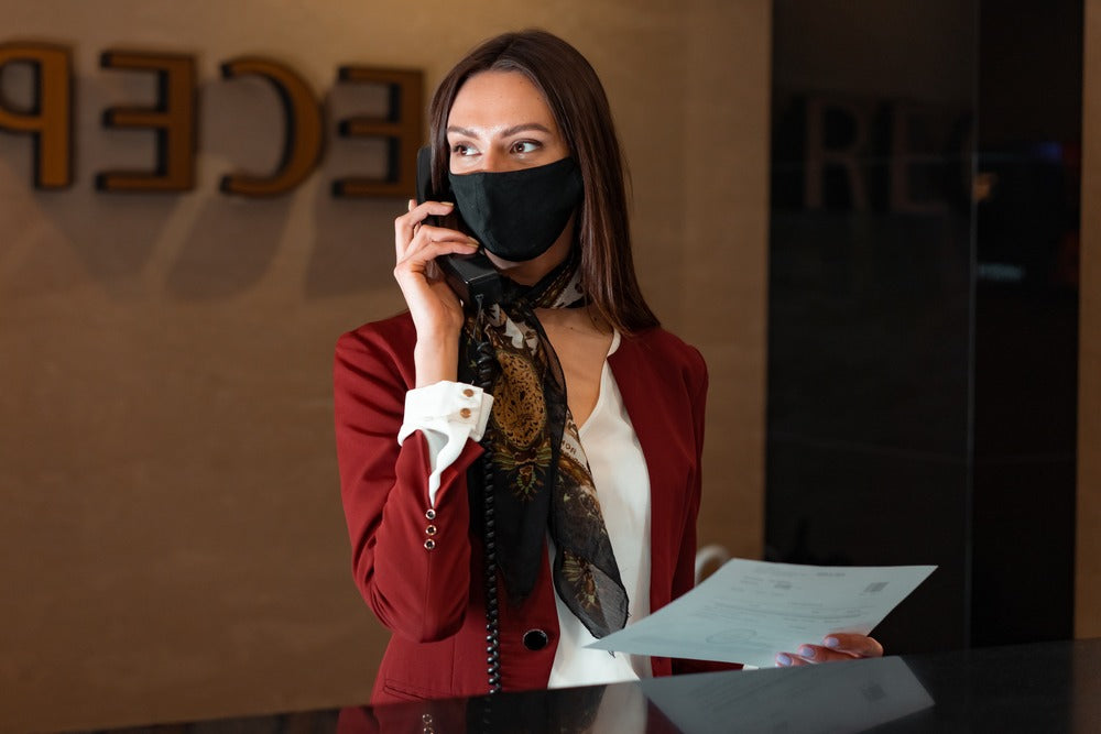 Cute receptionist outfits 