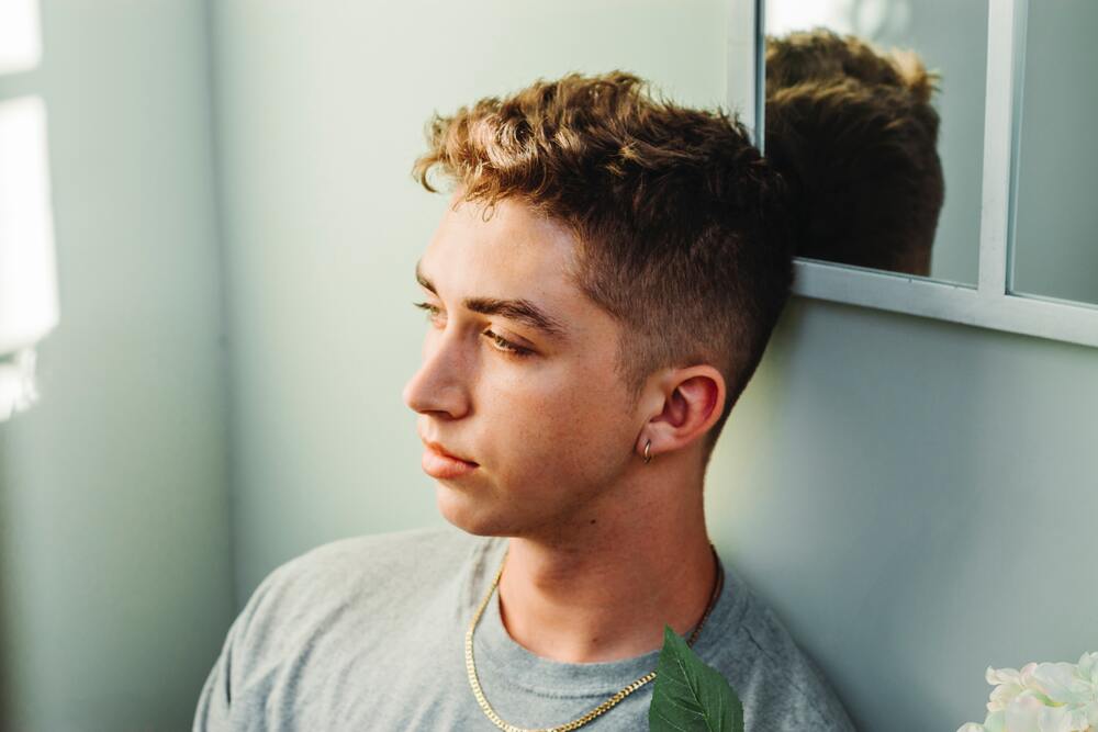 Is It Okay For A Man To Wear Earrings? Let's Find Out Panaprium