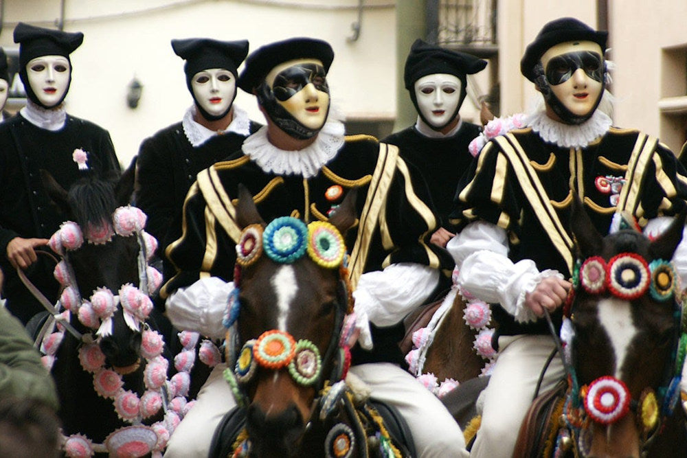 Italian traditional clothing