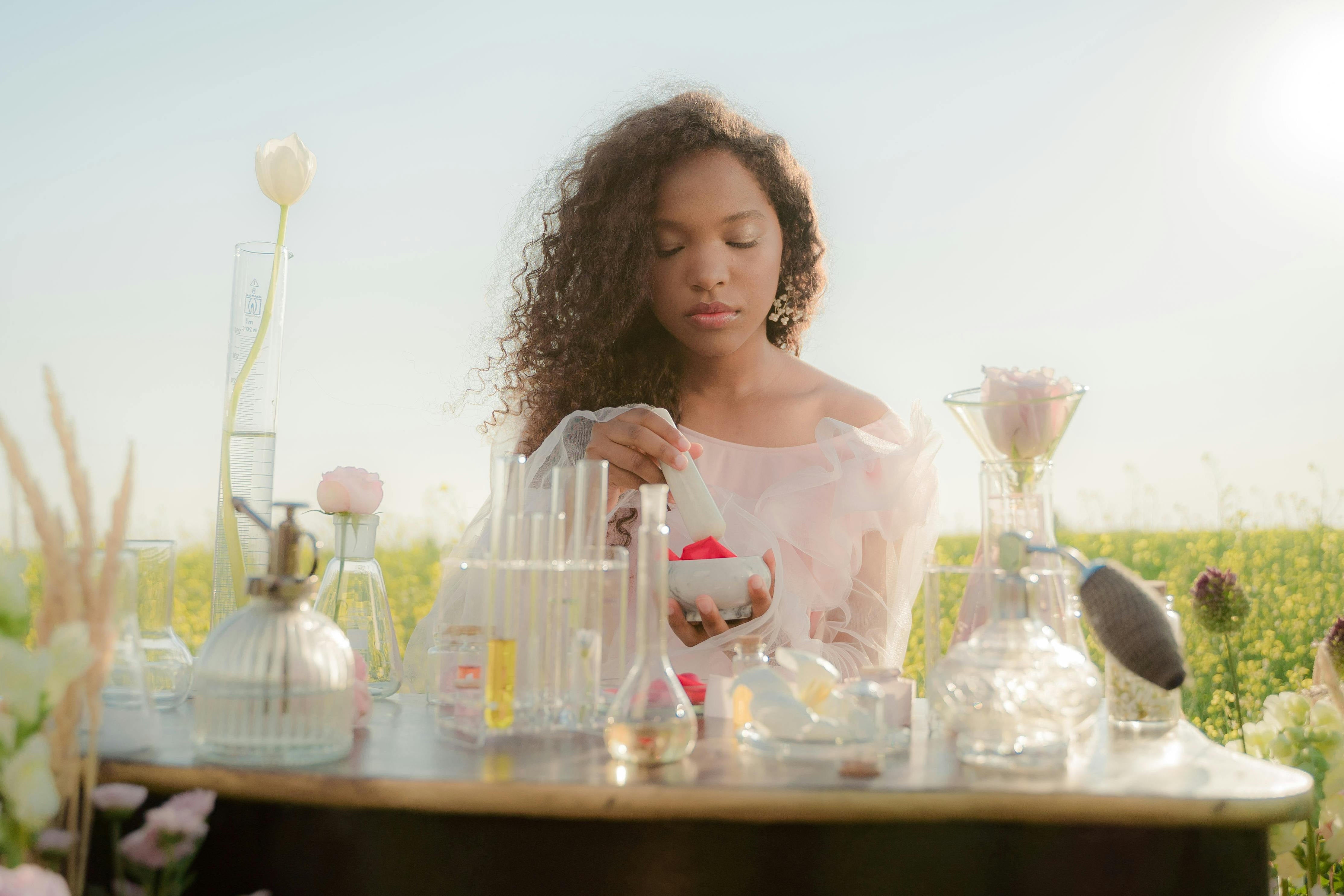 Apothecary vs. Herbalist: Major Differences and Similarities