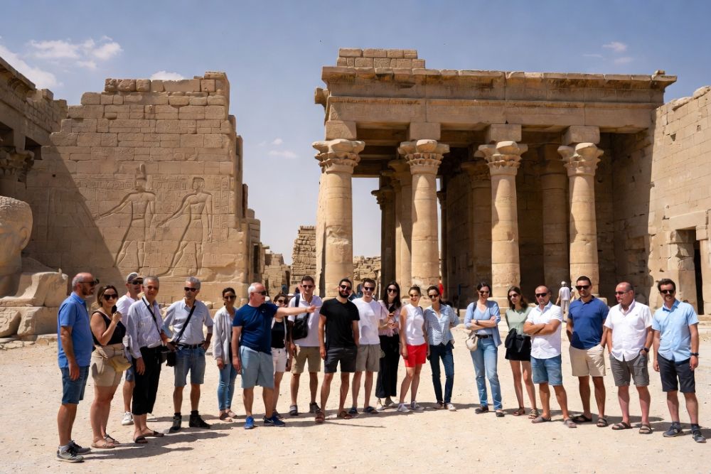 can tourists wear shorts in Egypt