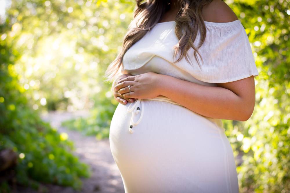 pregnancy white dress