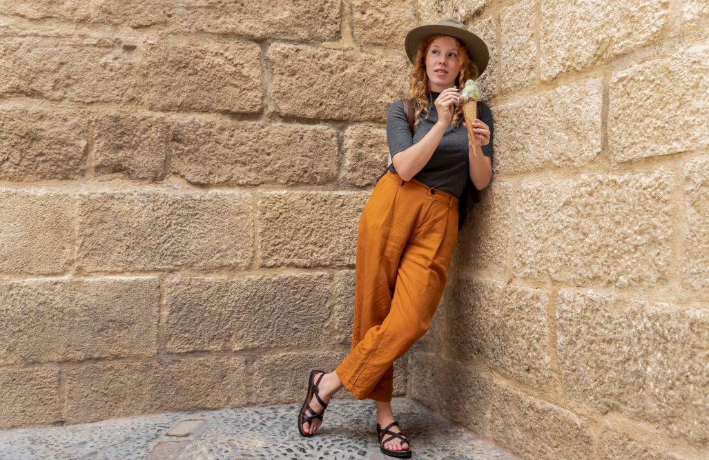 Orange Pants Outfits