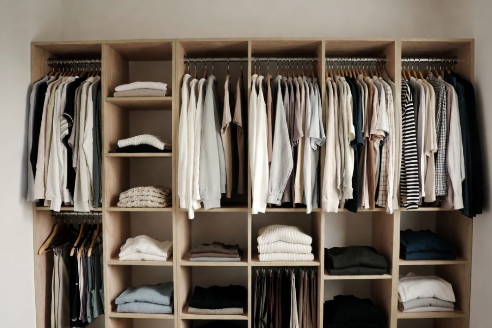 how to build a capsule wardrobe on a budget
