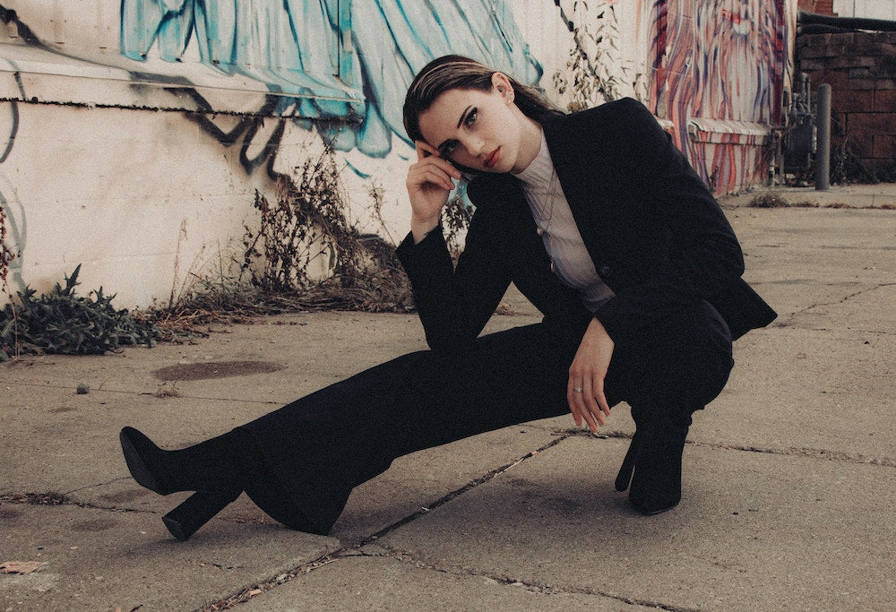 what to wear under blazer