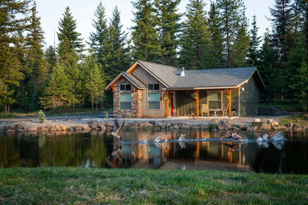 living off grid lake house