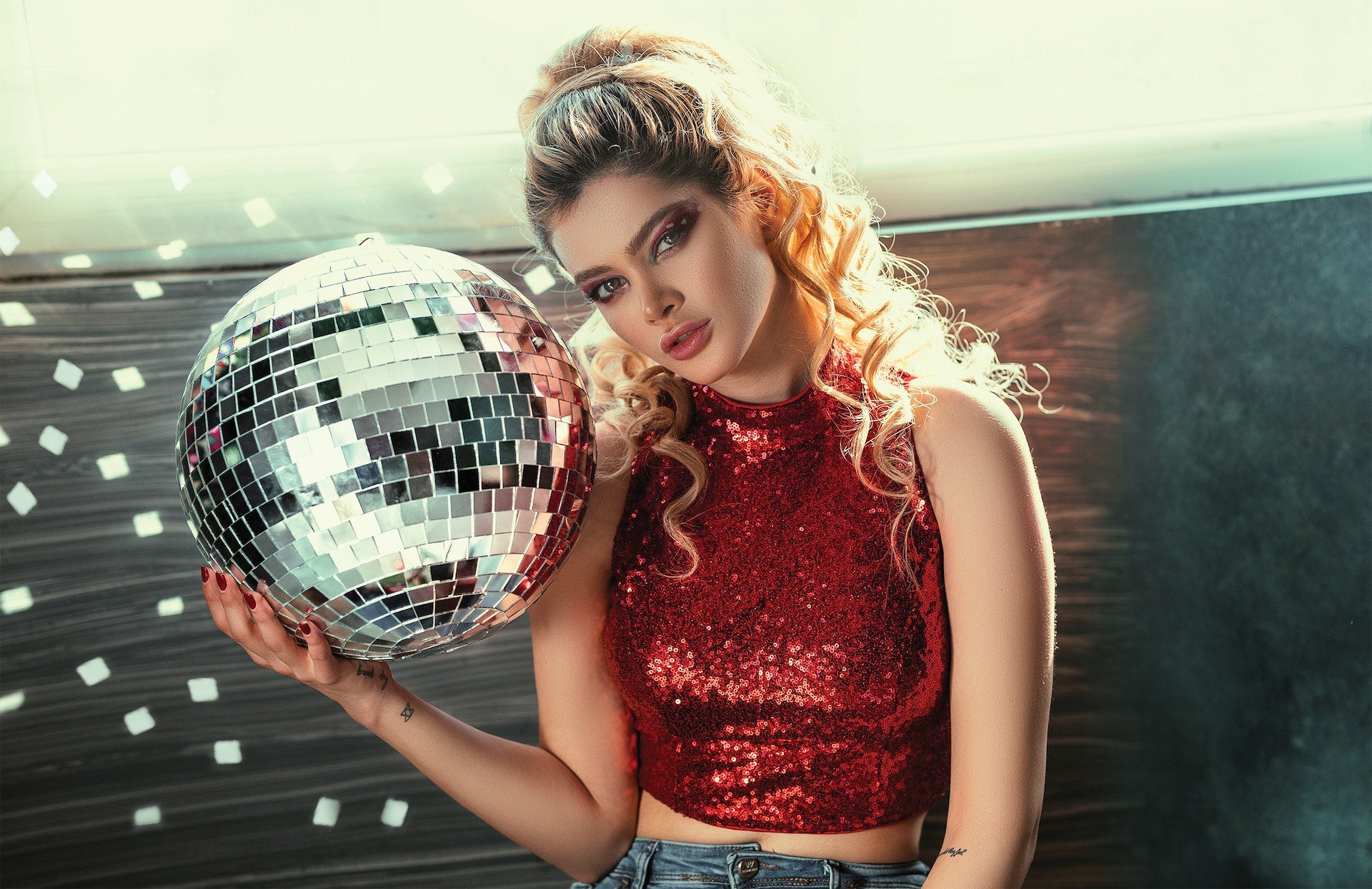 Bachelorette disco party outfits