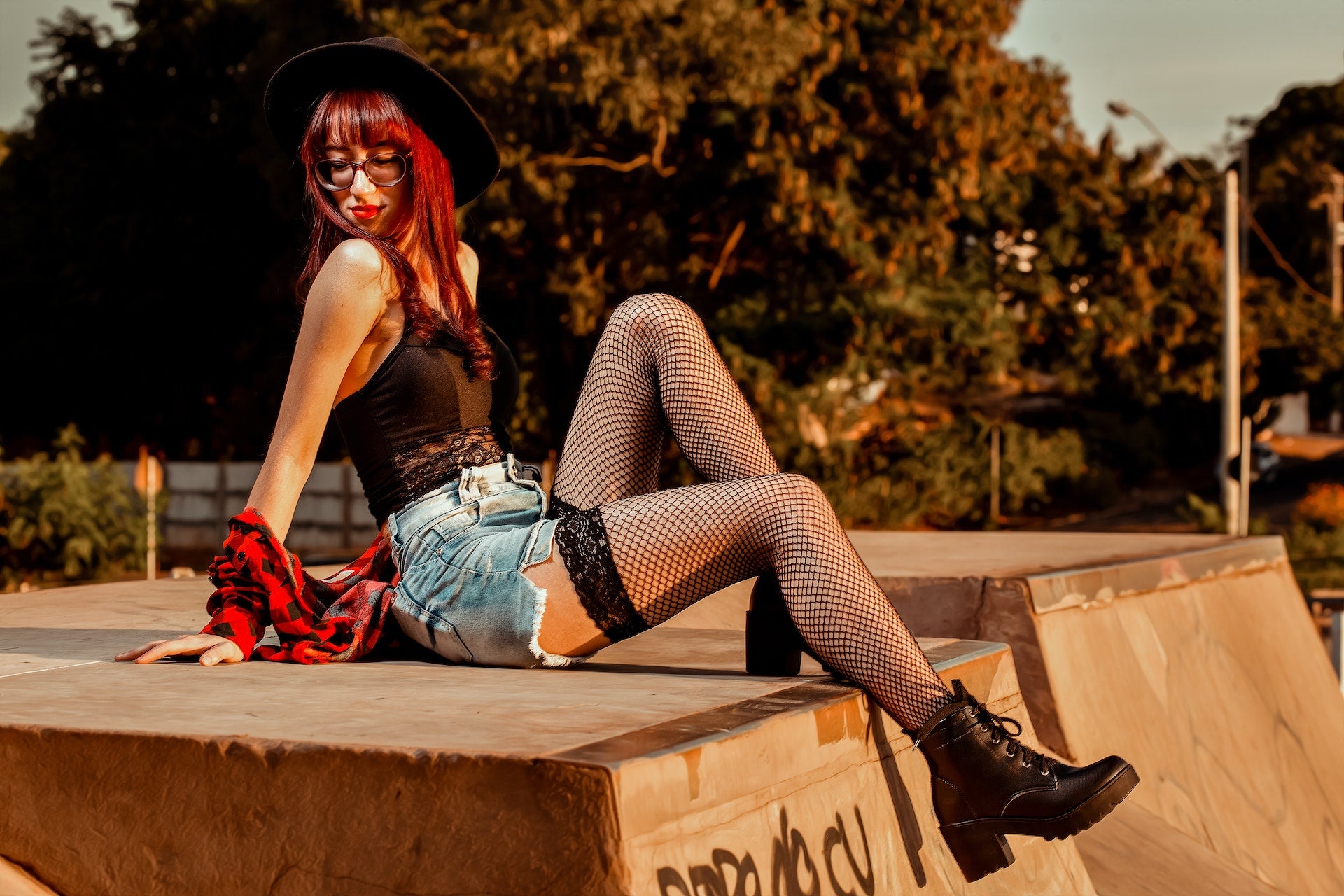 guns and roses theme party dress DIY Guns'N'Roses Costume Ideas