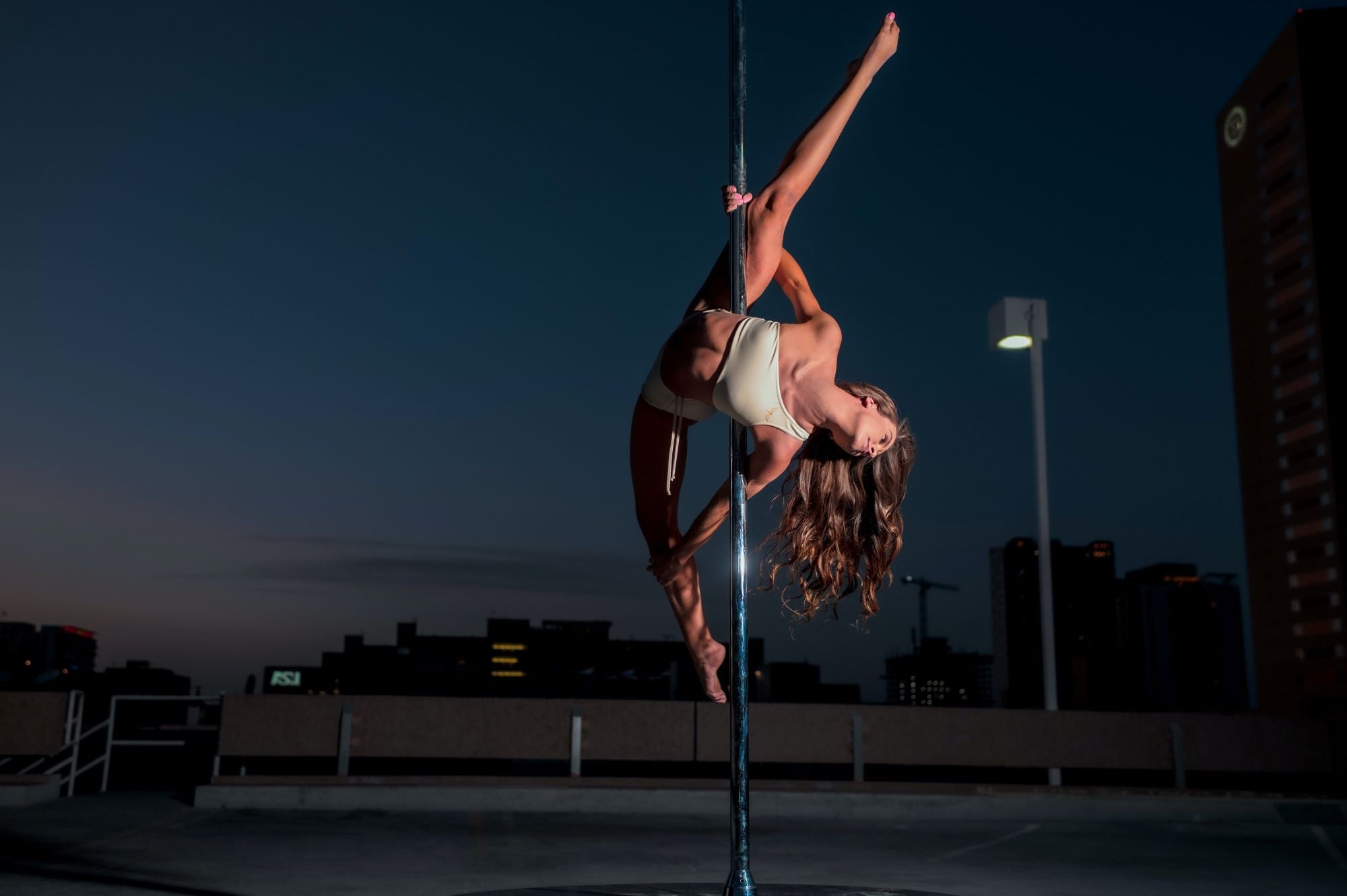 10 Best Outfits For Pole Dancing Class You Will Love photo