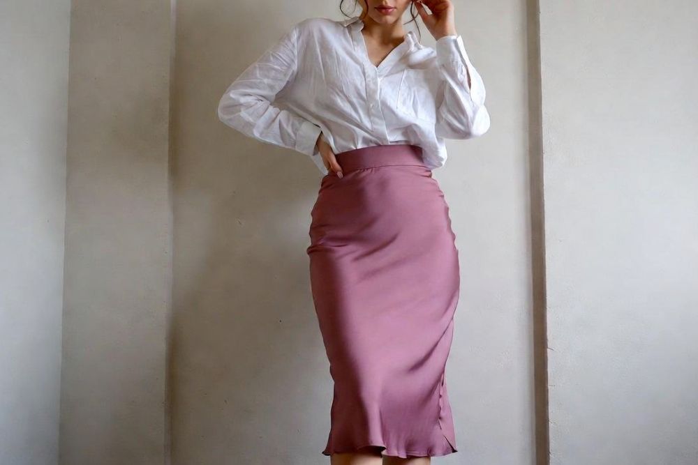 pink midi skirt outfit ideas