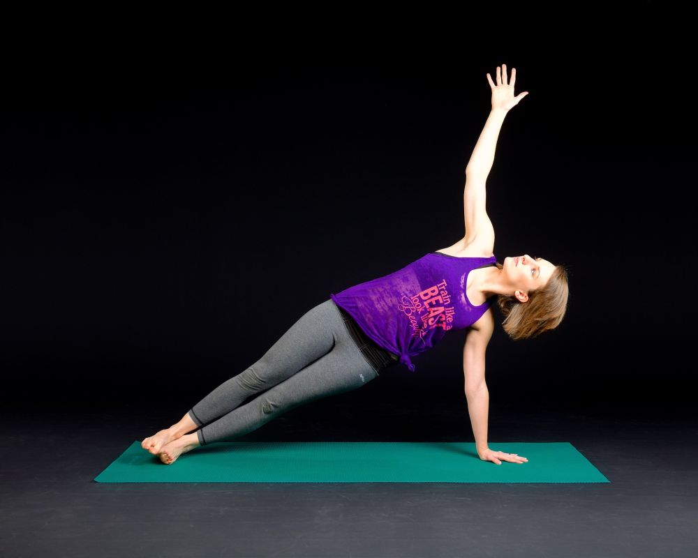 Yoga Side Plank Pose (Vasisthasana)