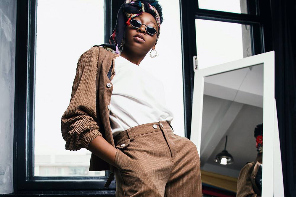 15 Best Outfit Ideas For What To Wear With Brown Pants