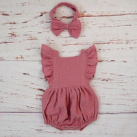 Verspielter Baby-Strampler aus Bio-Baumwolle mit Rüschen für Mädchen